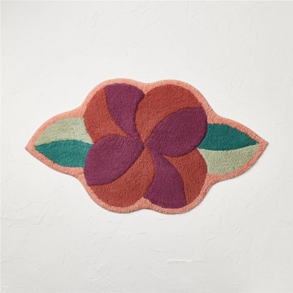 NWT Seasons Go Around Flower Shaped Bath
Rug Rose Red - Opalhouse + Jungalow - Picture 1 of 5